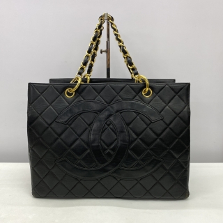 CHANEL BAG MATELASSE VINTAGE 1990'S LARGE LAMBSKIN QUILTED CC LOGO TOTE BAG W/O CARD NO.4 NUMBER ILLEGIBLE