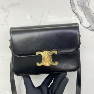 CELINE BAG TRIOMPHE IN SHINY CALFSKIN SHOULDER BLACK GHW 18CM W-RG-3253
