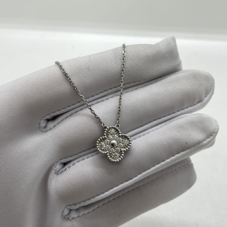 VAN CLEEF & ARPELS FINE JEWELRY NECKLACE ONLY, VINTAGE ALHAMBRA DIAMOND WG AU750 5.6G JE972033