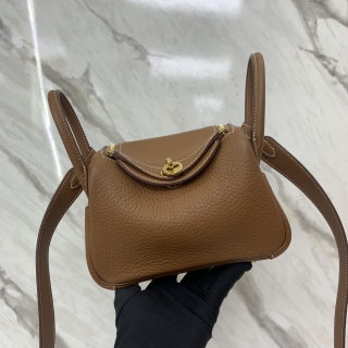 HERMES BAG MINI LINDY GOLD/GHW  B STAMP.