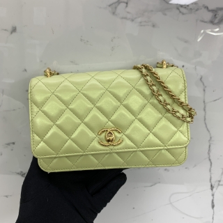 CHANEL BAG MATELASSE LAMBSKIN TURNLOCK WALLET ON CHAIN LIME GREEN GHW RFID MICROCHIPPED X0EEP4HA