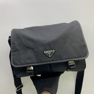 PRADA BAG NYLON MESSENGER BLACK SHOULDER