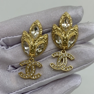 CHANEL FASHION JEWELRY EARRINGS LEAVES RHINESTONE CRYSTAL COCOMARK GHW I26C