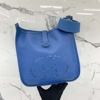 HERMES BAG EVELYN 29 PM EPSOM SQUARE O STAMP BLUE