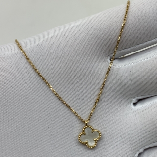 VAN CLEEF & ARPELS FINE JEWELRY NECKLACE SWEET ALHAMBRA YG750 MOTHER OF PEARL 2.87GFULLSET 2021 JC135368