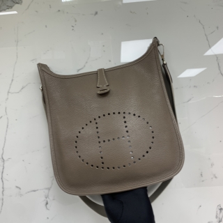 HERMES BAG EVELYN I PM ETOUPE PHW □L STAMP
