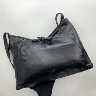 LOUIS VUITTON BAG CARRYALL VIBE MM M25143