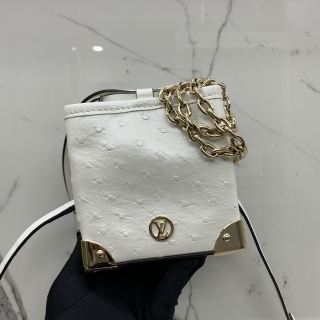 LOUIS VUITTON BAG EXOTIC LEATHER OSTRICH NOE PURSE WHITE