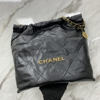 CHANEL BAG LAMBSKIN CHANEL22 MEDIUM W/POUCH MICROCHIPPED BLACK AS3261
