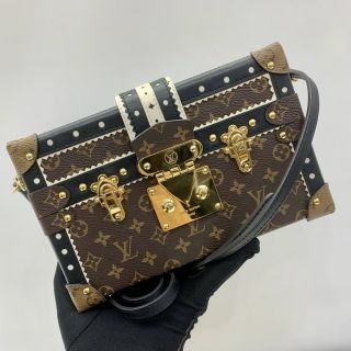 Louis Vuitton Petite Melle Reverse Monogram