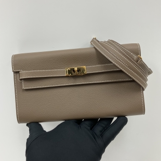 HERMES BAG KELLY TO GO EVERCOLOUR ÉTOUPE GHW B STAMP