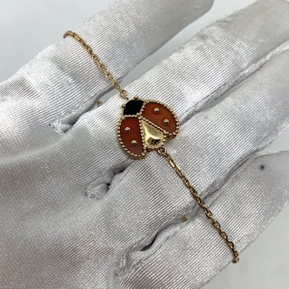 VAN CLEEF & ARPELS FINE JEWELRY BRACELET LUCKY, LADY BUG 2024 FULLSET VCARP7R100