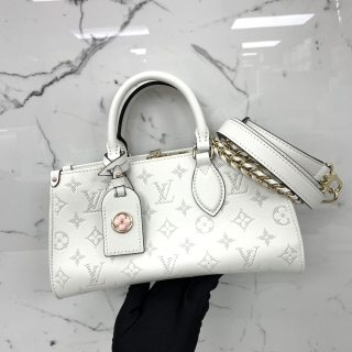 LOUIS VUITTON BAG  ONTHEGO EW EAST WEST M11274 RFID