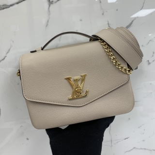 LOUIS VUITTON BAG TAURILLON OXFORD M22792 RFID 2023