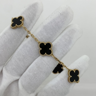 VAN CLEEF & ARPELS FINE JEWELRY BRACELET ONYX VINTAGE ALHAMBRA 5 MOTIF YG750 11.6G W/CERT 2022 FULLSET JD196284