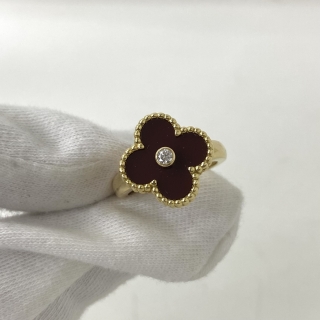 VAN CLEEF & ARPELS FINE JEWELRY RING VCARD40851 VINTAGE ALHAMBRA CARNELIAN DIAMOND 1PD #51 YG750 7.14G W/BOX & CERT 2020