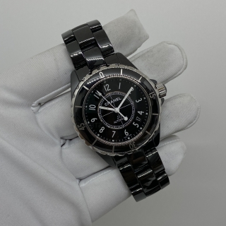 CHANEL WATCH J12 H0685 AUTOMATIC W/CERT 2019 N.Q.B 75685