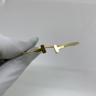 TIFFANY FINE JEWELRY BRACELET T WIRE AU750  6G