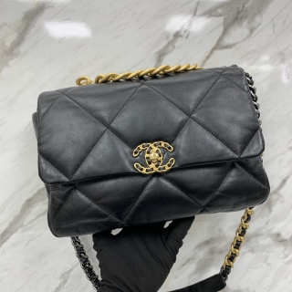 CHANEL BAG CHANEL19 AS1161 LARGE FLAP BLACK GHW MICROCHIP A69NN951