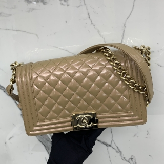 CHANEL BAG BOY MEDIUM 25CM PATENT PEARLESCENT BROWN NO.22 W/CARD 22383791