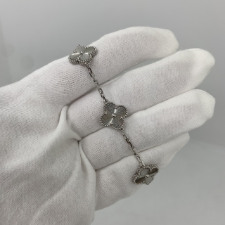 VAN CLEEF & ARPELS FINE JEWELRY BRACELET VINTAGE ALHAMBRA GUILLOCHE 5 MOTIFS WG750 19.2G NO CERT VCARP9XE00 JG418054
