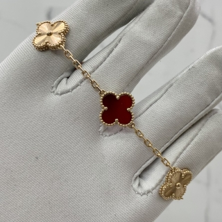 VAN CLEEF & ARPELS FINE JEWELRY BRACELET VINTAGE ALHAMBRA GUILLOCHE 2P CARNELIAN 3P PG 14.2G FULLSET JD581088