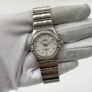 OMEGA WATCH CONSTELLATION 1476.71.00 DIAMOND BEZEL MOP DIAL WATCH & GUARANTEE CARD 26MM 90728899