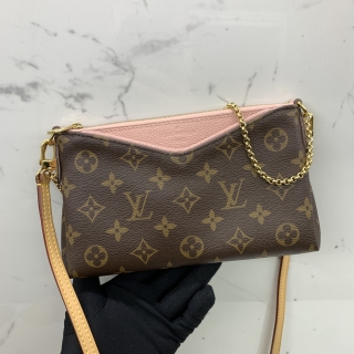 LOUIS VUITTON SLG MONOGRAM M44037 CA0168