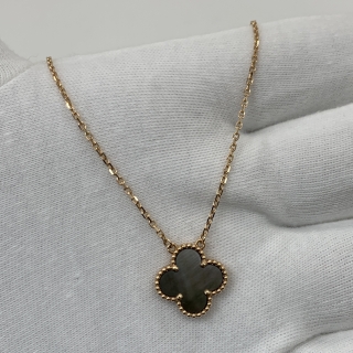 VAN CLEEF & ARPELS FINE JEWELRY NECKLACE VCARP4KK00 VINTAGE ALHAMBRA ROSE GREY MOTHER OF PEARL MOP AU750 5.1G JO106874 FULL SET YEAR 2025
