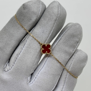 VAN CLEEF & ARPELS FINE JEWELRY AU750 SWEET CARNELIAN BRACELET 1.8G NO GUARANTEE CARD JE237341