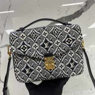 LOUIS VUITTON BAG M57272 POCHETTE METIS MM