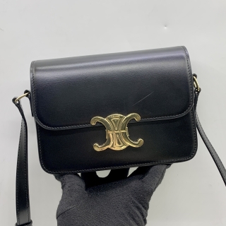CELINE BAG TRIOMPHE IN SHINY CALFSKIN BLACK SHOULDER 18CM