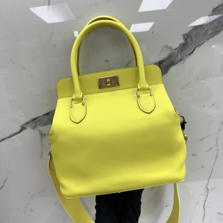 HERMES BAG TOOLBOX 20 LIME YELLOW D STAMP D BY 005 HK