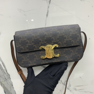 CELINE BAG TRIOMPHE CLAUDE IN TRIOMPHE CANVAS AND CALFSKIN TAN COLOUR