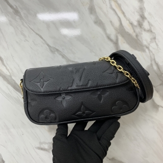 LOUIS VUITTON BAG EMPREINTE M82154 IVY WALLET ON CHAIN RFID