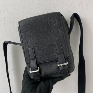 LOEWE BAG MESSENGER VERTICAL  BLACK SHOULDER