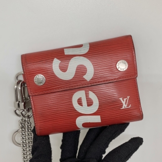 LOUIS VUITTON SLG EPI LV X SUPREME LEATHER CHAIN WALLET M67755 SN2147