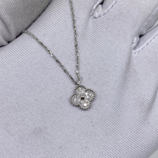 VAN CLEEF & ARPELS FINE JEWELRY NECKLACE SWEET ALHAMBRA DIAMONDS WG750 3.25G FULL SET 2023 VCARO85900