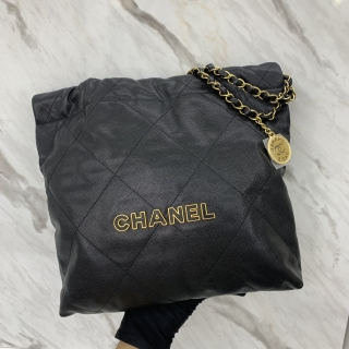 CHANEL BAG CAVIAR SKIN SMALL W/ POUCH BLACK GHW RFID MICROCHIPPED NXGPH01K