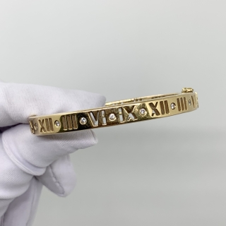 TIFFANY FINE JEWELRY BRACELET ATLAS OPEN 750 YG DIAMOND BANGLE 26.58G