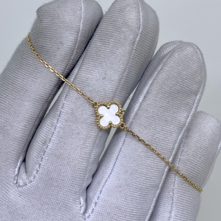 VAN CLEEF & ARPELS FINE JEWELRY BRACELET SWEET ALHAMBRA YG MOP SHRANK 2.1G NO CERT JE8851281