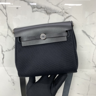 HERMES BAG HERBAG 20 MINI TOILE NOIR PHW K STAMP