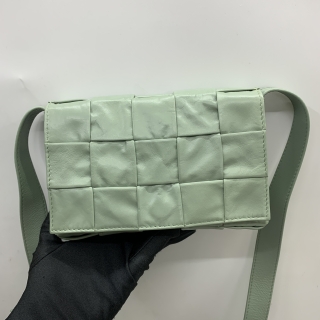 BOTTEGA VENETA BAG CASSETTE SHOULDER GREEN