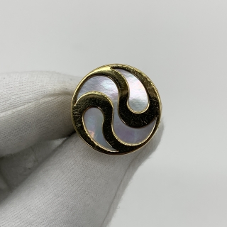BVLGARI FINE JEWELRY RING AU750 MOTHER OF PEARL OPTICAL 22.79G (RING ONLY)
