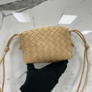 BOTTEGA VENETA BAG INTRECCIATO MINI LOOP CAMERA SHOULDER ALMOND (STAFF PURCHASE)