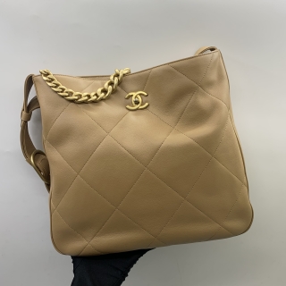CHANEL BAG CALFSKIN AS2845 CHAIN SHOULDER MAXI HOBO GHW MICROCHIPPED/RFID K96J41C1