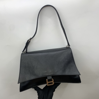 BALENCIAGA BAG CRUSH MEDIUM SLING ON SHOULDER BLACK 765466