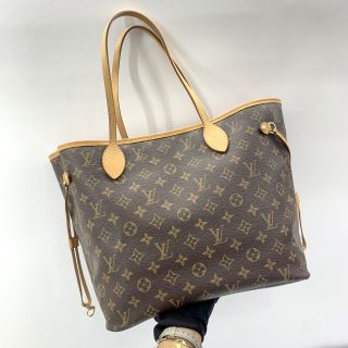 Louis Vuitton Partition Wristlet, Luxury, Bags & Wallets on Carousell