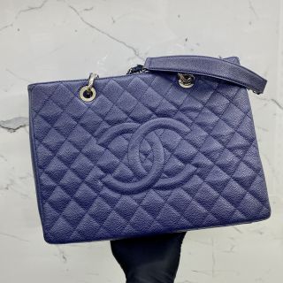 CAVIAR GST CHAIN TOTE NAVY SHW NO CARD NO.19