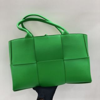 ARCO TOTE GREEN W POUCH